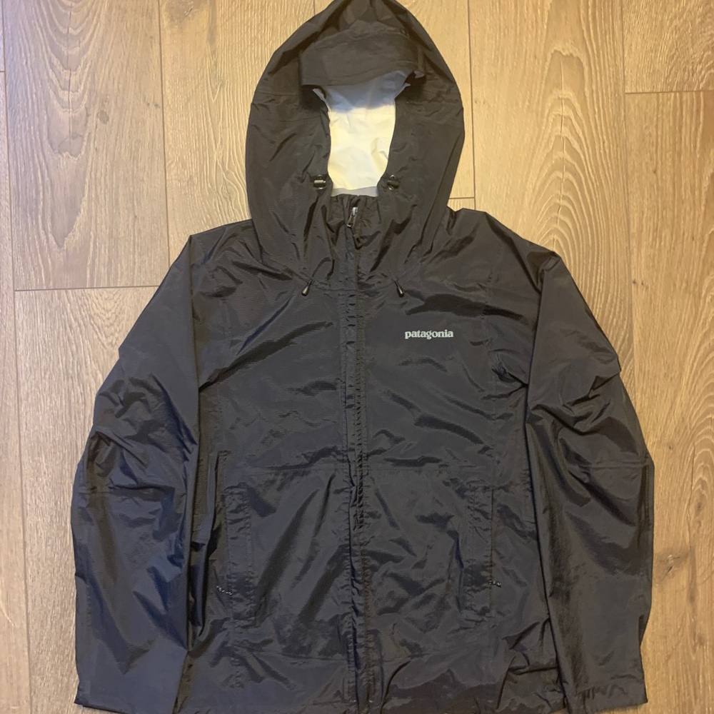 Patagonia windbreaker